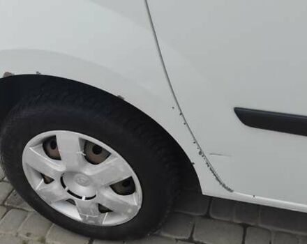 Белый Рено Кенгу, объемом двигателя 1.5 л и пробегом 415 тыс. км за 4600 $, фото 23 на Automoto.ua