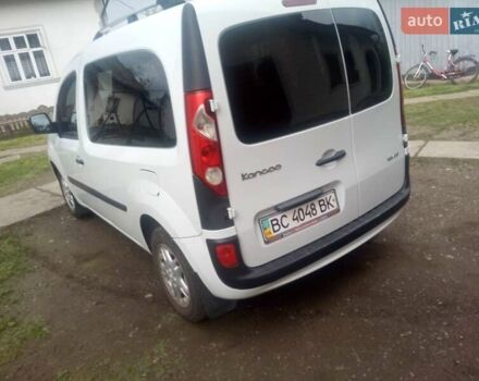 Белый Рено Кенгу, объемом двигателя 1.5 л и пробегом 238 тыс. км за 5500 $, фото 31 на Automoto.ua