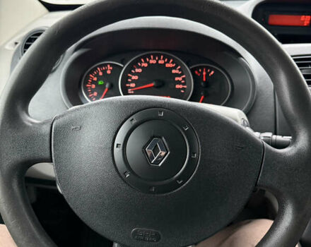 Белый Рено Кенгу, объемом двигателя 1.5 л и пробегом 170 тыс. км за 6700 $, фото 9 на Automoto.ua