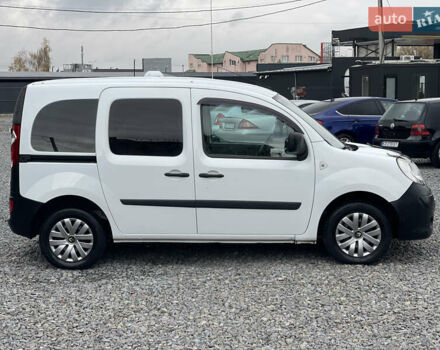 Белый Рено Кенгу, объемом двигателя 1.46 л и пробегом 246 тыс. км за 5850 $, фото 4 на Automoto.ua