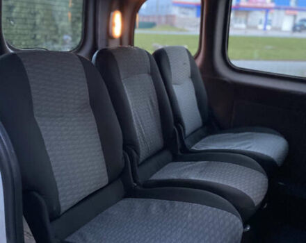 Белый Рено Кенгу, объемом двигателя 1.5 л и пробегом 270 тыс. км за 4599 $, фото 43 на Automoto.ua