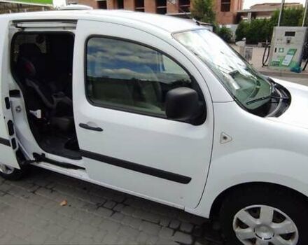 Белый Рено Кенгу, объемом двигателя 1.5 л и пробегом 415 тыс. км за 4600 $, фото 6 на Automoto.ua