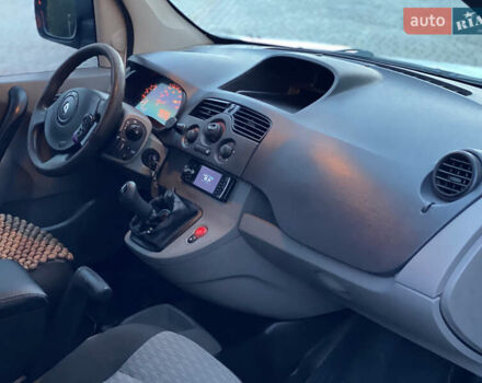 Белый Рено Кенгу, объемом двигателя 1.5 л и пробегом 270 тыс. км за 4599 $, фото 38 на Automoto.ua