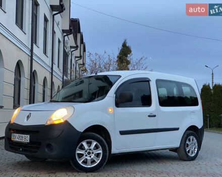 Белый Рено Кенгу, объемом двигателя 1.5 л и пробегом 270 тыс. км за 4599 $, фото 19 на Automoto.ua