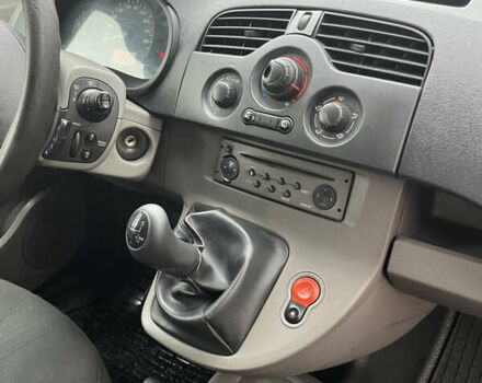 Белый Рено Кенгу, объемом двигателя 1.46 л и пробегом 398 тыс. км за 5600 $, фото 9 на Automoto.ua