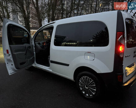 Белый Рено Кенгу, объемом двигателя 1.46 л и пробегом 110 тыс. км за 7800 $, фото 7 на Automoto.ua