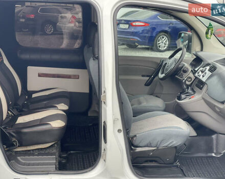 Белый Рено Кенгу, объемом двигателя 1.46 л и пробегом 246 тыс. км за 5850 $, фото 20 на Automoto.ua