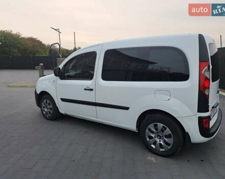Рено Кенгу 2009 в Калуше на Automoto.ua Белый Рено Кенгу, объемом двигателя 1.46 л и пробегом 217 тыс. км за 6200 $, фото 7 на Automoto.ua