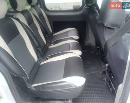 Белый Рено Кенгу, объемом двигателя 1.5 л и пробегом 238 тыс. км за 5500 $, фото 30 на Automoto.ua