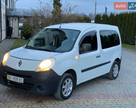 Белый Рено Кенгу, объемом двигателя 1.5 л и пробегом 270 тыс. км за 4599 $, фото 7 на Automoto.ua