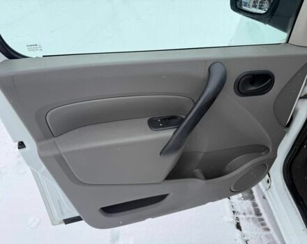 Білий Рено Кєнгу, об'ємом двигуна 1.5 л та пробігом 107 тис. км за 6200 $, фото 10 на Automoto.ua