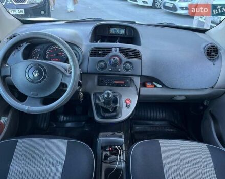 Белый Рено Кенгу, объемом двигателя 1.5 л и пробегом 301 тыс. км за 6290 $, фото 22 на Automoto.ua