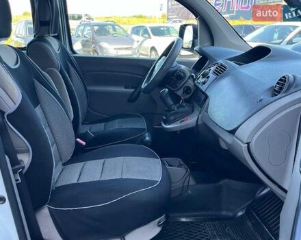 Белый Рено Кенгу, объемом двигателя 1.5 л и пробегом 301 тыс. км за 6290 $, фото 28 на Automoto.ua