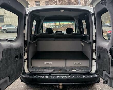 Білий Рено Кєнгу, об'ємом двигуна 1.46 л та пробігом 255 тис. км за 5700 $, фото 6 на Automoto.ua