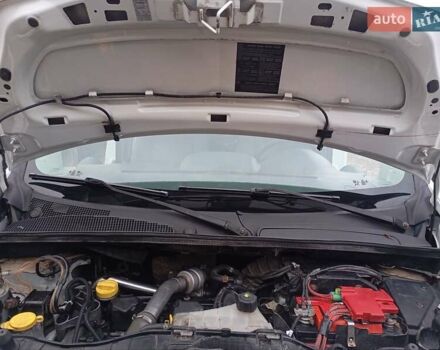 Белый Рено Кенгу, объемом двигателя 1.5 л и пробегом 327 тыс. км за 6500 $, фото 17 на Automoto.ua