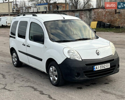 Белый Рено Кенгу, объемом двигателя 1.46 л и пробегом 290 тыс. км за 5999 $, фото 2 на Automoto.ua
