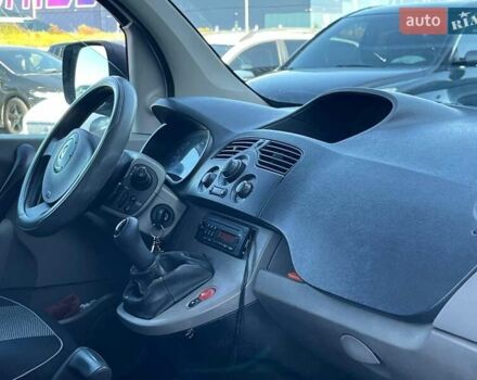 Белый Рено Кенгу, объемом двигателя 1.5 л и пробегом 301 тыс. км за 6290 $, фото 29 на Automoto.ua