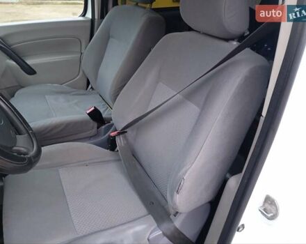 Белый Рено Кенгу, объемом двигателя 1.5 л и пробегом 327 тыс. км за 6500 $, фото 12 на Automoto.ua