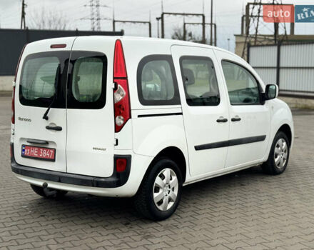 Білий Рено Кєнгу, об'ємом двигуна 1.5 л та пробігом 250 тис. км за 6850 $, фото 2 на Automoto.ua