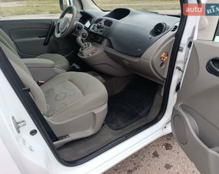 Рено Кенгу 2010 в Полтаве на Automoto.ua Белый Рено Кенгу, объемом двигателя 1.6 л и пробегом 228 тыс. км за 7300 $, фото 1 на Automoto.ua