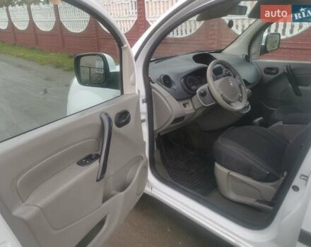 Белый Рено Кенгу, объемом двигателя 1.6 л и пробегом 151 тыс. км за 6000 $, фото 8 на Automoto.ua