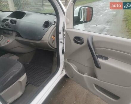 Белый Рено Кенгу, объемом двигателя 1.6 л и пробегом 151 тыс. км за 6000 $, фото 16 на Automoto.ua
