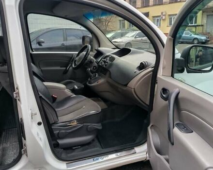Білий Рено Кєнгу, об'ємом двигуна 1.46 л та пробігом 255 тис. км за 5700 $, фото 9 на Automoto.ua