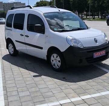 Белый Рено Кенгу, объемом двигателя 1.6 л и пробегом 169 тыс. км за 6700 $, фото 42 на Automoto.ua