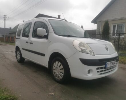 Белый Рено Кенгу, объемом двигателя 1.6 л и пробегом 151 тыс. км за 6000 $, фото 1 на Automoto.ua