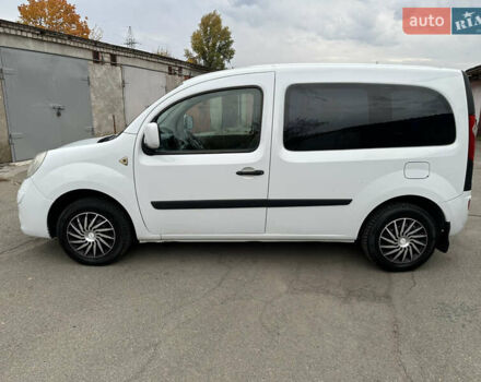Белый Рено Кенгу, объемом двигателя 1.5 л и пробегом 175 тыс. км за 6500 $, фото 2 на Automoto.ua