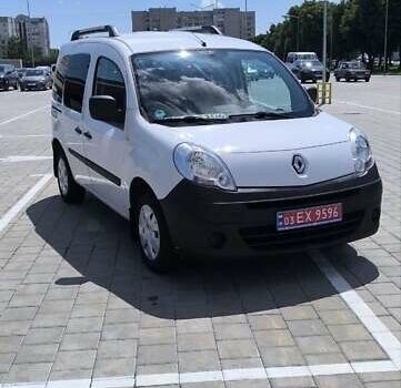Белый Рено Кенгу, объемом двигателя 1.6 л и пробегом 169 тыс. км за 6700 $, фото 41 на Automoto.ua