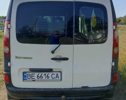 Белый Рено Кенгу, объемом двигателя 1.5 л и пробегом 325 тыс. км за 4000 $, фото 5 на Automoto.ua