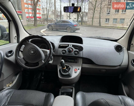 Білий Рено Кєнгу, об'ємом двигуна 1.5 л та пробігом 260 тис. км за 4500 $, фото 1 на Automoto.ua