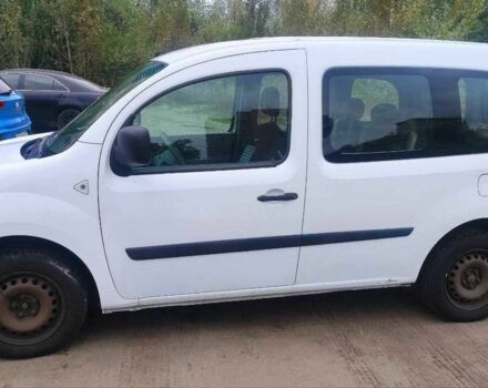 Білий Рено Кєнгу, об'ємом двигуна 1.5 л та пробігом 224 тис. км за 5400 $, фото 7 на Automoto.ua