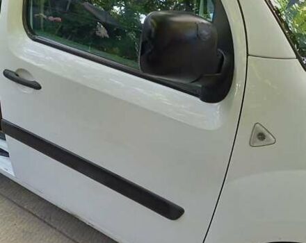 Белый Рено Кенгу, объемом двигателя 1.5 л и пробегом 325 тыс. км за 4000 $, фото 17 на Automoto.ua