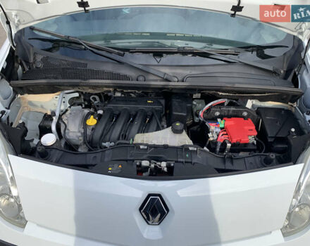 Белый Рено Кенгу, объемом двигателя 1.6 л и пробегом 152 тыс. км за 7100 $, фото 35 на Automoto.ua