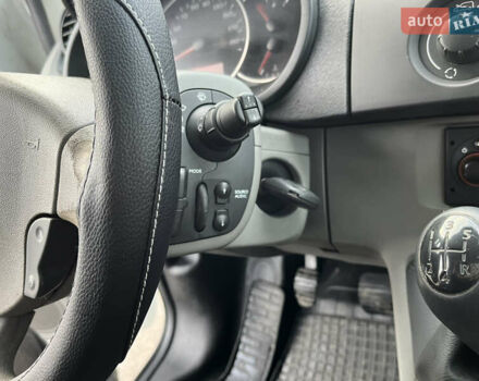 Белый Рено Кенгу, объемом двигателя 1.46 л и пробегом 290 тыс. км за 5999 $, фото 19 на Automoto.ua