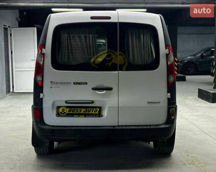 Белый Рено Кенгу, объемом двигателя 1.46 л и пробегом 181 тыс. км за 5500 $, фото 4 на Automoto.ua