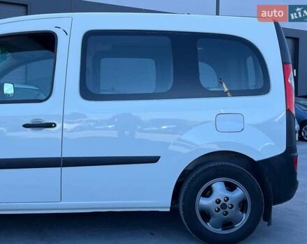 Белый Рено Кенгу, объемом двигателя 1.5 л и пробегом 301 тыс. км за 6290 $, фото 8 на Automoto.ua