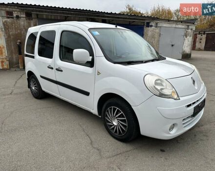 Белый Рено Кенгу, объемом двигателя 1.5 л и пробегом 175 тыс. км за 6500 $, фото 9 на Automoto.ua