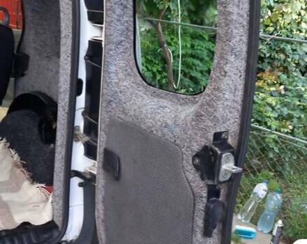 Белый Рено Кенгу, объемом двигателя 1.5 л и пробегом 325 тыс. км за 4000 $, фото 12 на Automoto.ua