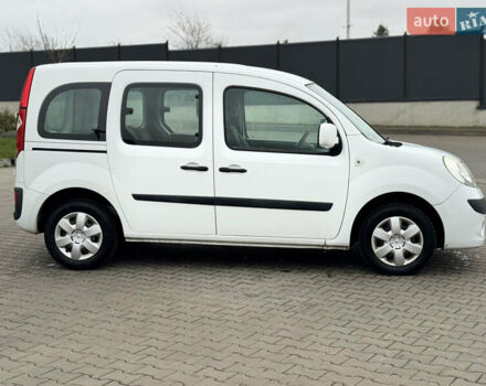 Білий Рено Кєнгу, об'ємом двигуна 1.5 л та пробігом 250 тис. км за 6850 $, фото 8 на Automoto.ua