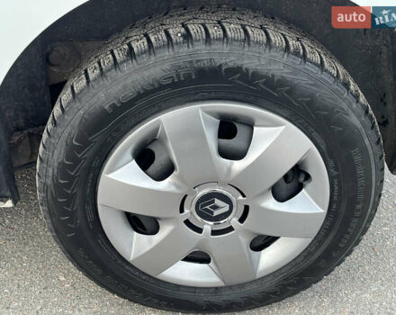 Белый Рено Кенгу, объемом двигателя 1.46 л и пробегом 290 тыс. км за 5999 $, фото 12 на Automoto.ua