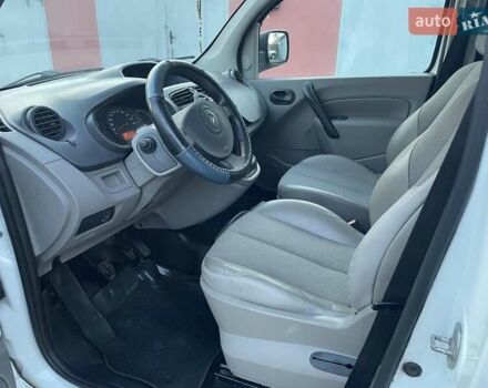 Белый Рено Кенгу, объемом двигателя 1.46 л и пробегом 215 тыс. км за 6700 $, фото 7 на Automoto.ua