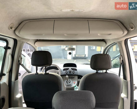 Белый Рено Кенгу, объемом двигателя 1.6 л и пробегом 152 тыс. км за 7100 $, фото 24 на Automoto.ua