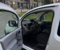 Белый Рено Кенгу, объемом двигателя 1.46 л и пробегом 325 тыс. км за 5000 $, фото 4 на Automoto.ua