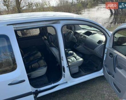 Белый Рено Кенгу, объемом двигателя 1.5 л и пробегом 190 тыс. км за 5800 $, фото 4 на Automoto.ua