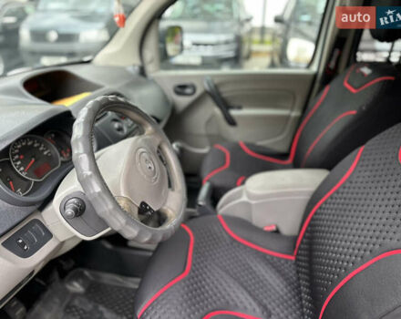 Рено Кенгу 2010 в Львове на Automoto.ua Белый Рено Кенгу, объемом двигателя 1.46 л и пробегом 320 тыс. км за 5500 $, фото 27 на Automoto.ua