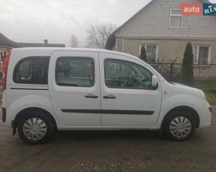 Белый Рено Кенгу, объемом двигателя 1.6 л и пробегом 151 тыс. км за 6000 $, фото 3 на Automoto.ua