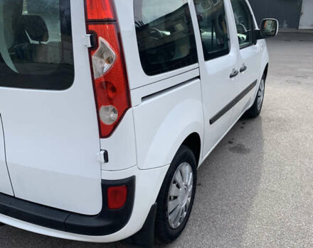 Белый Рено Кенгу, объемом двигателя 1.6 л и пробегом 152 тыс. км за 7100 $, фото 6 на Automoto.ua